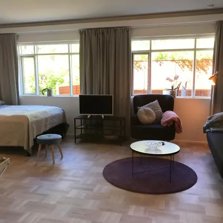 Casa Disa - A Boutique In City's Park And Botanical Garden In Laugardalur, Hot-spring-valley * Reykjavik